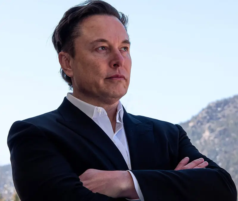 Elon_Musk_April_2022-e1738745176648